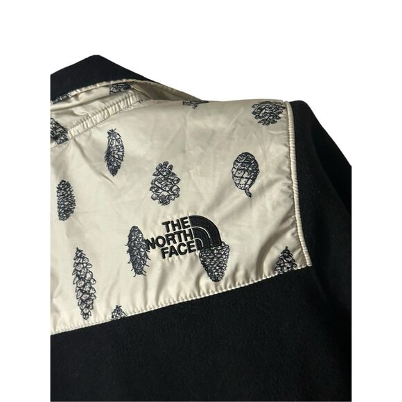RARE HARD TO FIND The North Face Black 1/2 Zip Pullover Fleece Pinecones WITH Em - Picture 4 of 10
